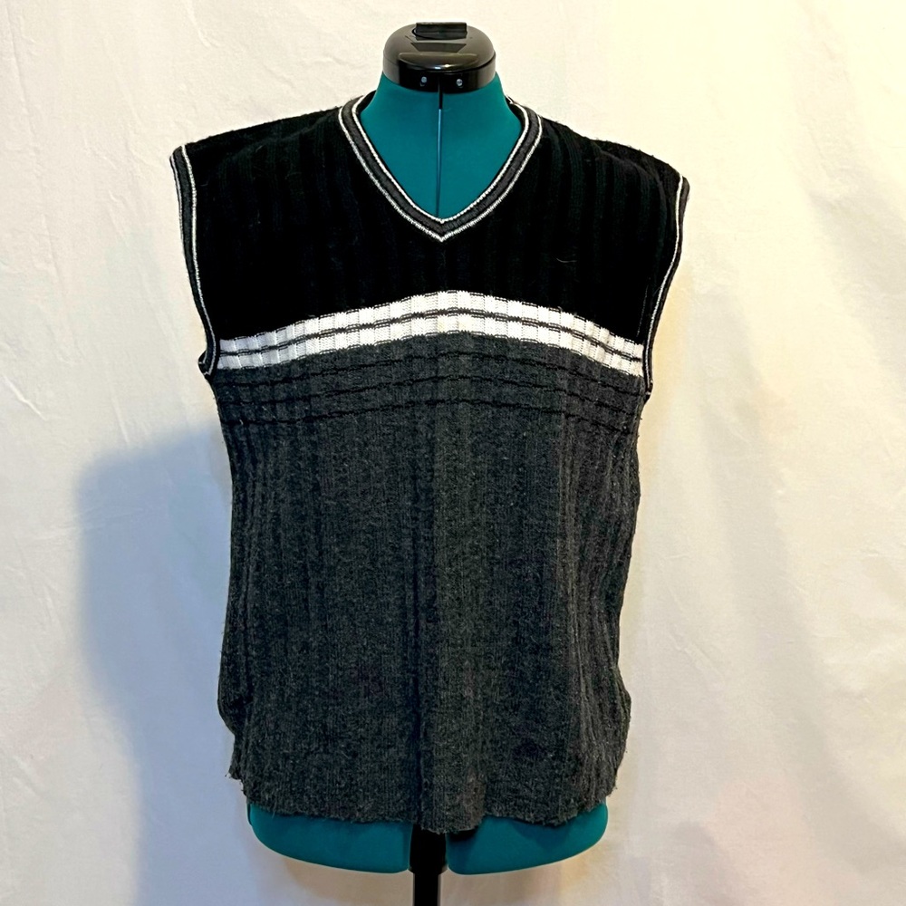Sweater vest